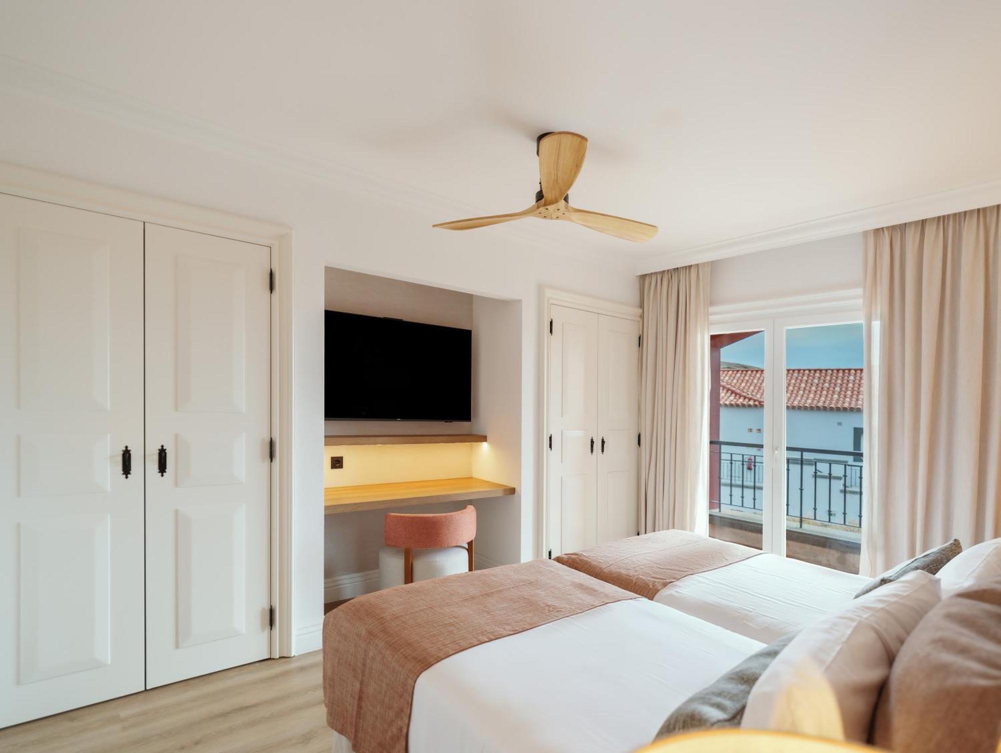 Dreams Madeira Resort Spa & Marina Canical  Exterior photo