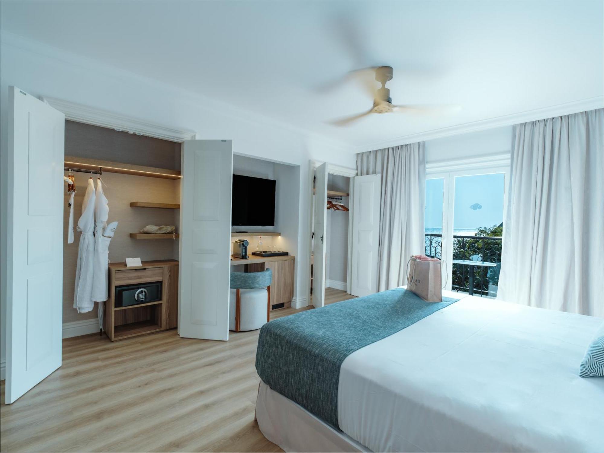 Dreams Madeira Resort Spa & Marina Canical  Exterior photo